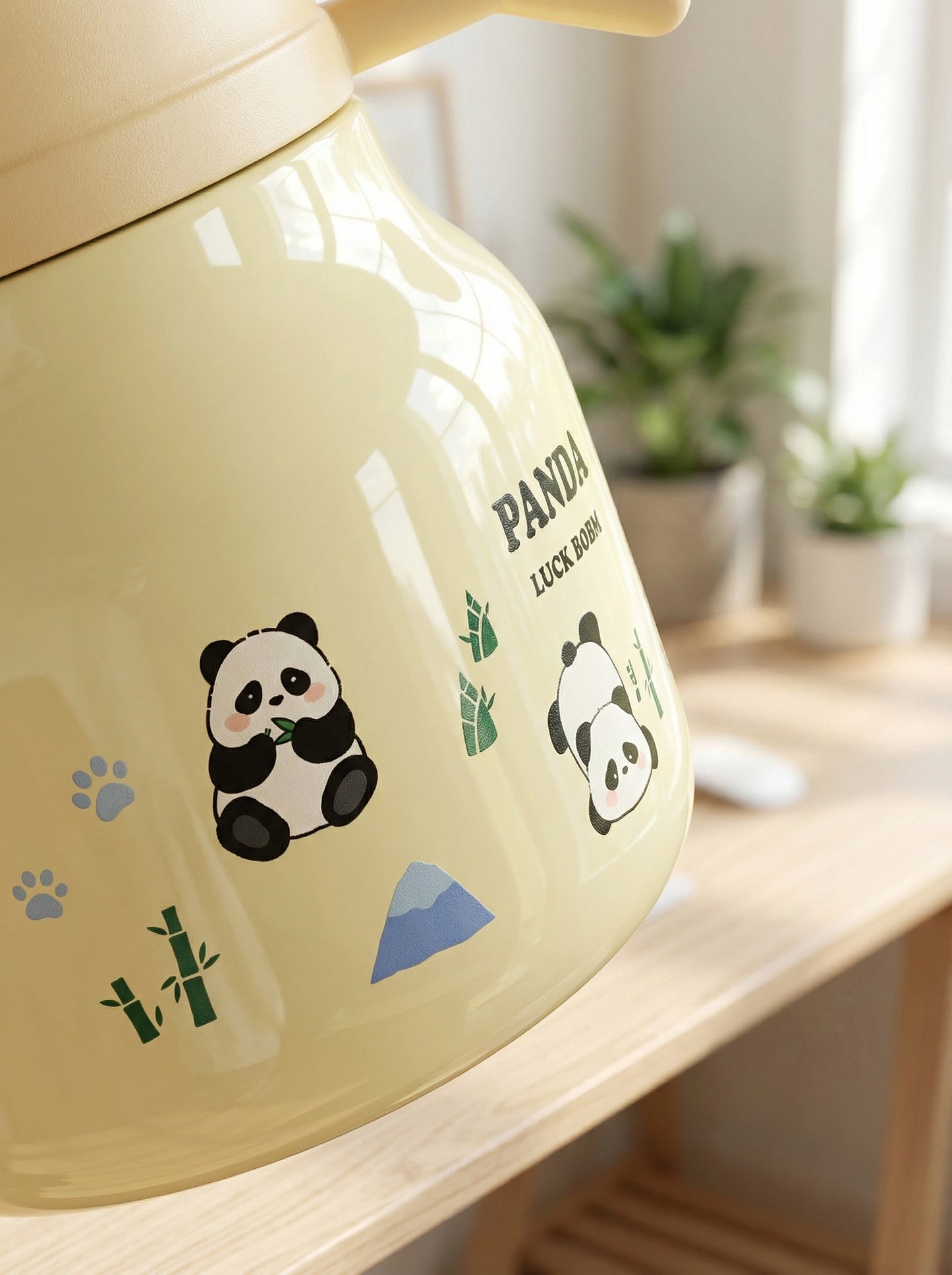 Gamelife panda cub Cute Water Bottle