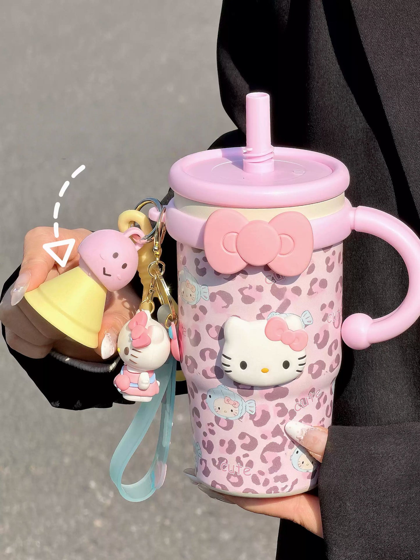 Gamelife  Hello Kitty Water Bottle